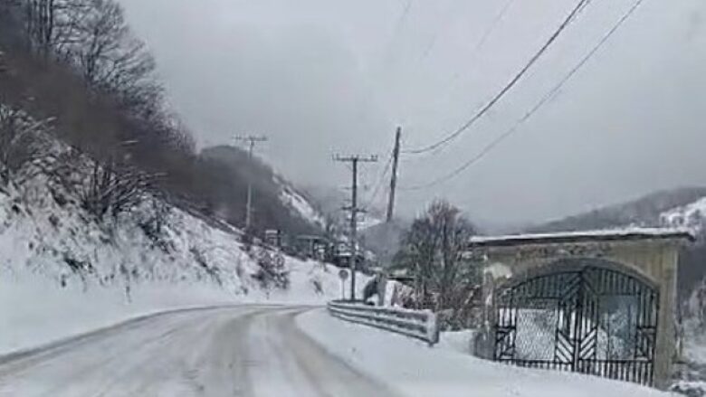 Trafiku në rrugët shtetërore zhvillohet pa pengesa nëpër rrugë kryesisht me lagështi 3 trafiku ne rruget shteterore zhvillohet pa pengesa neper rruge kryesisht me lageshti 69762451234f7