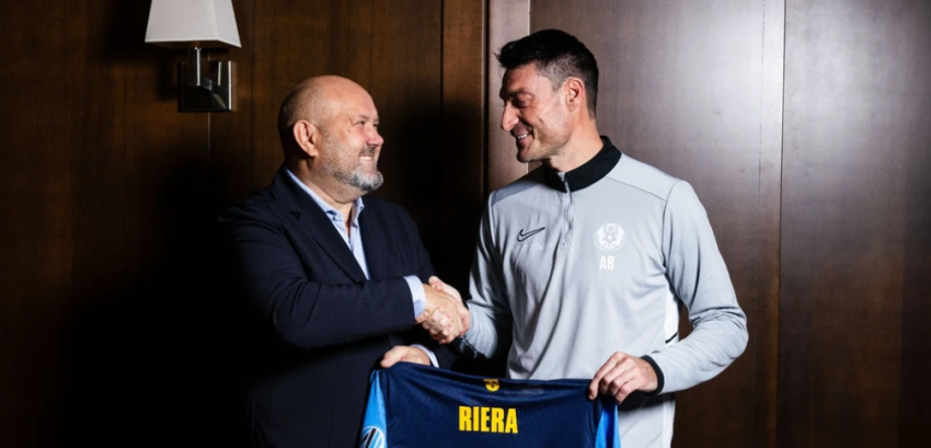 trajneri qe do te perballej me driten do te marr drejtimin e klubit te njohur gjerman 6979bd1356204