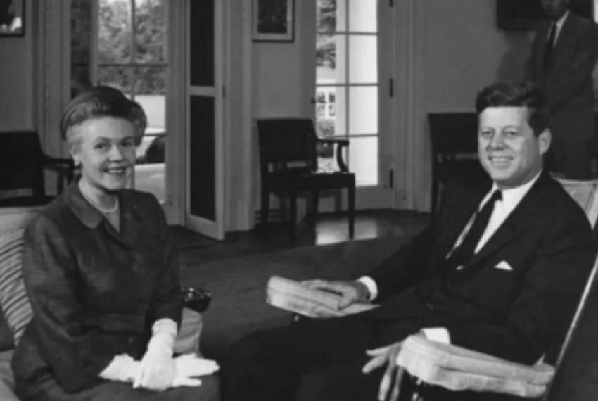 travell gruaja e pare mjeke e presidentit te shba ve 69771b20ec9b6