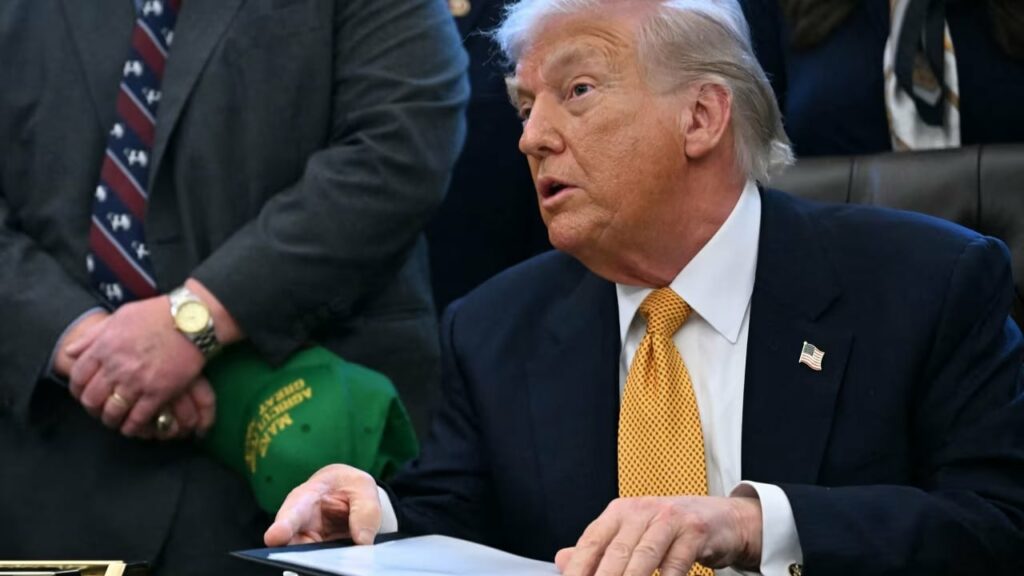 trump presion me taksa pas ceshtjes se groenlandes presidenti i shba do te kete tarifa te reja per vendet qe dalin kunder 696a96a6d52c2