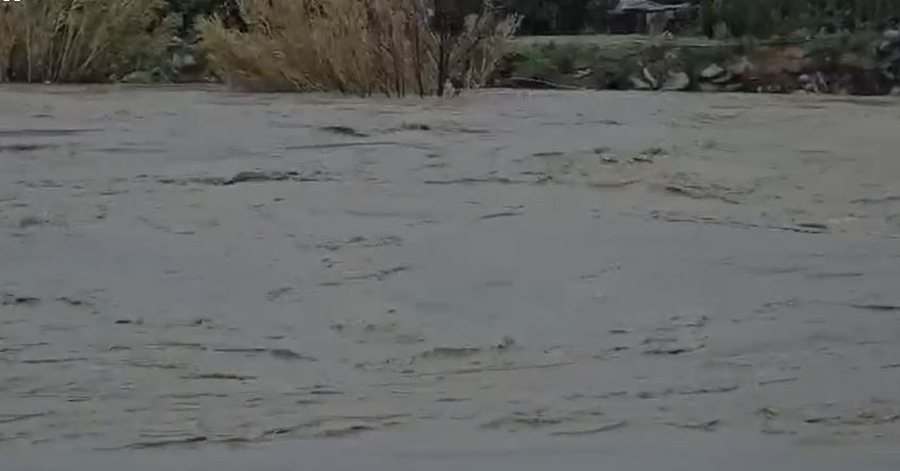 vjosa ne piken kritike rritet frika nga permbytjet ne novosele 695e83f5ba6f4