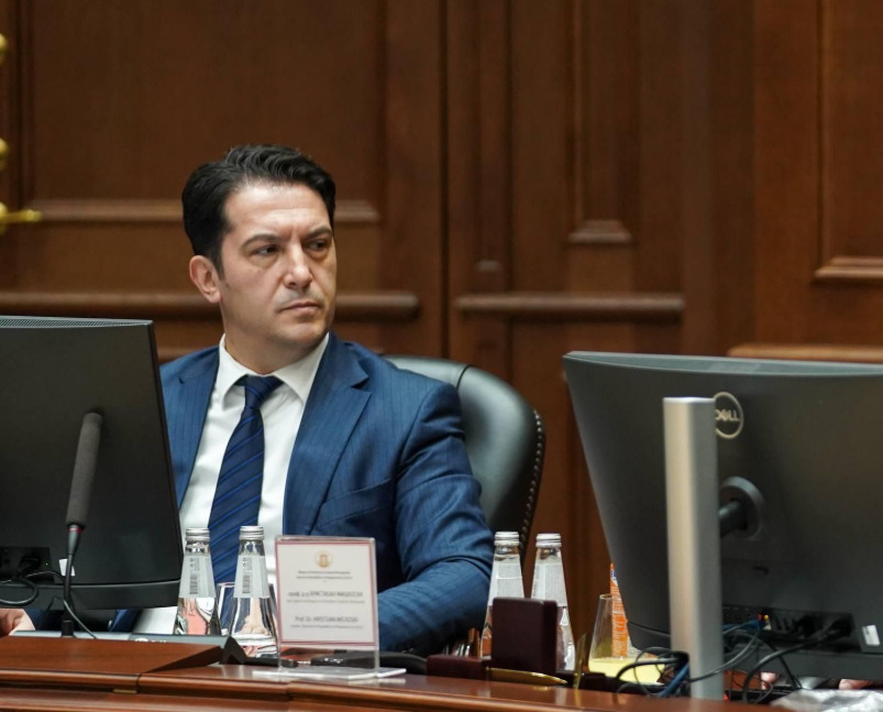 Zv/kryeministri i parë Bekim Sali: Kontributi i Nexhat Dacit në ndërtimin e Kosovës do të mbetet i përhershëm 5 zv kryeministri i pare bekim sali kontributi i nexhat dacit ne ndertimin e kosoves do te mbetet i perhershem 695686d98b72e