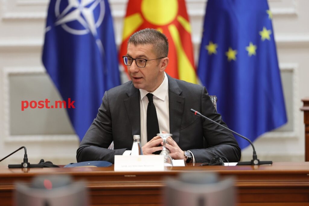 Mickoski: Po krijojmë kushte ku dija do të shndërrohet në inovacion, inovacioni në produkt, ndërsa produkti në vende të reja pune 3 MICKOSKI 1