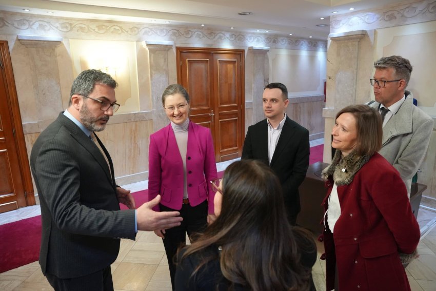 delegacioni i be se vizite ne parlament diskutohet per zhvillimet e fundit ne kosove 699d8932a441f