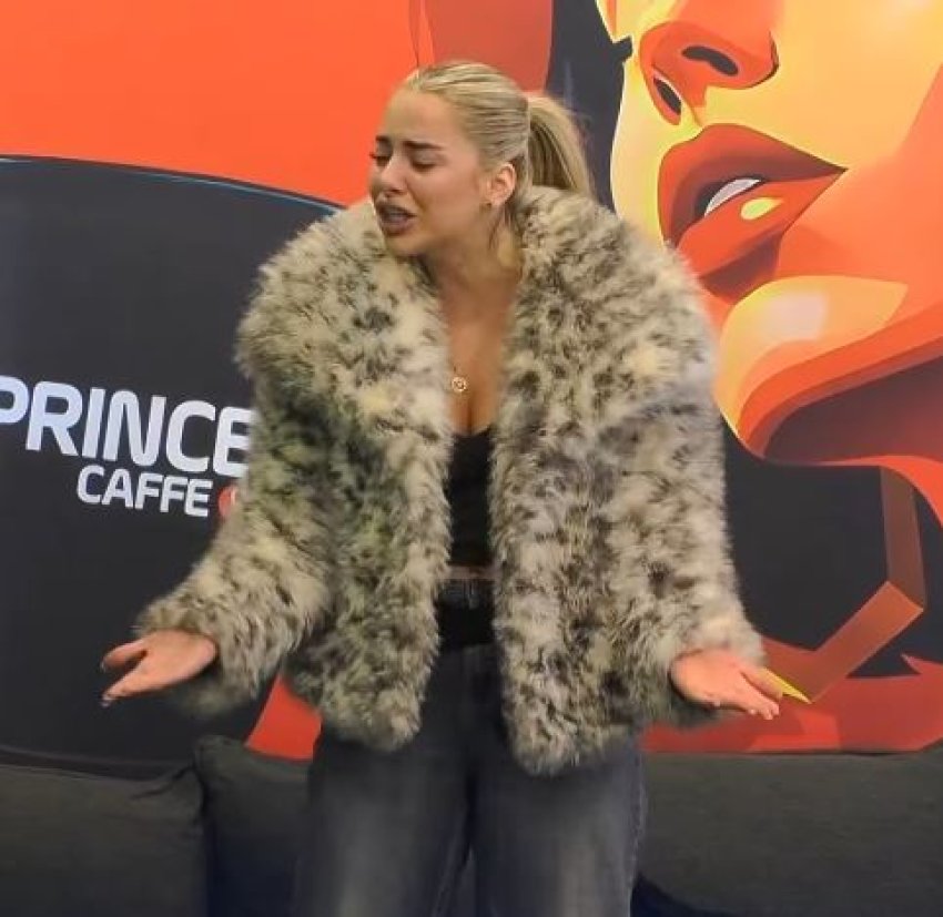 Elijona shpërthen në vaj, e mohon se i ka thënë “të ha” Ludos 3 elijona shperthen ne vaj e mohon se i ka thene te ha ludos 699759f58f925