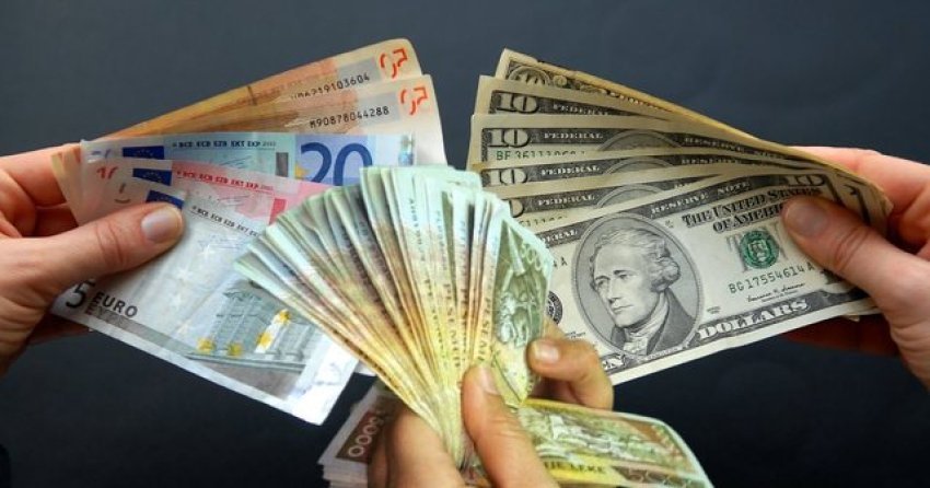 Euro në minimum të ri, ekspertët: Remitancat në fillimvit po e zhvlerësojnë, presim ulje edhe gjatë sezonit turistik 3 euro ne minimum te ri ekspertet remitancat ne fillimvit po e zhvleresojne presim ulje edhe gjate sezonit turistik 699ae616583a3