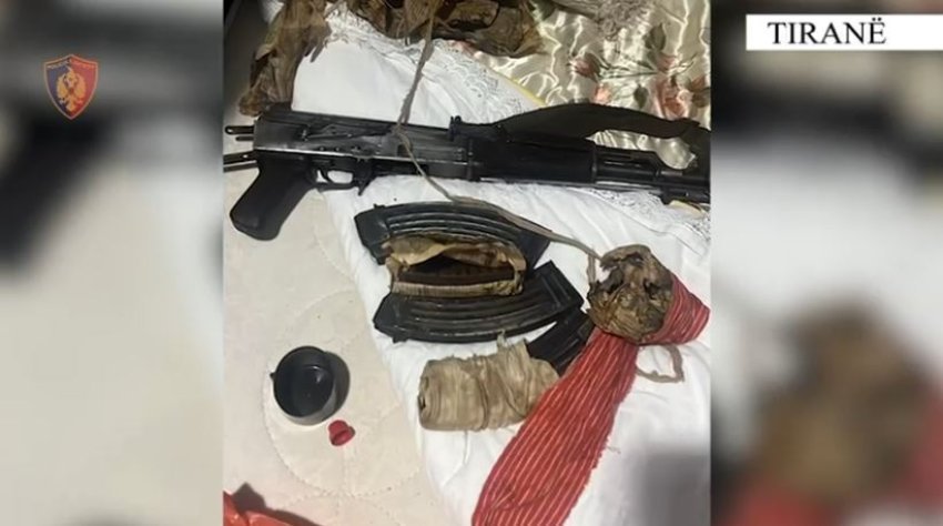 fshihte ne banese 1 kallashnikov me 3 krehra dhe fisheke pranga 48 vjecari ne tirane 69860678e2284