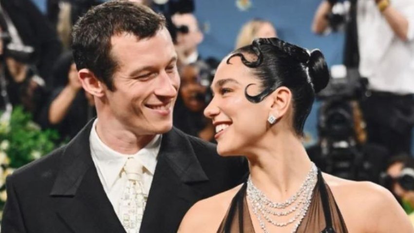 kengetarja dua lipa dhe callum turner drejt altarit zbardhen planet per dasme ne liqenin e como s 698d0635a6a9b