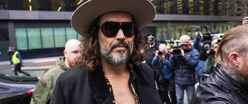 komediani britanik russell brand i mohoi akuzat e reja per perdhunim dhe sulm seksual 699df17bad3fe