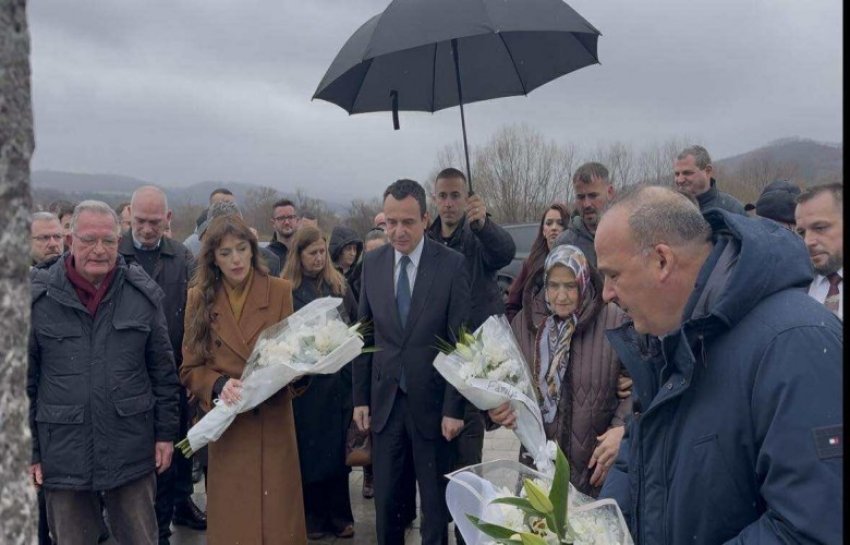 Kurti nderon Elfete e Mentor Humollin: Simbol i sakrificës dhe qëndresës 3 kurti nderon elfete e mentor humollin simbol i sakrifices dhe qendreses 697f378248e14