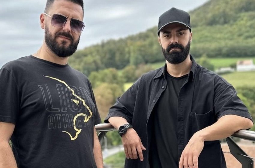 Mateo u bezdis nga kënga e Dr.Florit dhe kërkoi të hiqej? Reagon këngëtari Roland Hysi 3 mateo u bezdis nga kenga e dr florit dhe kerkoi te hiqej reagon kengetari roland hysi 699db9379fcd1