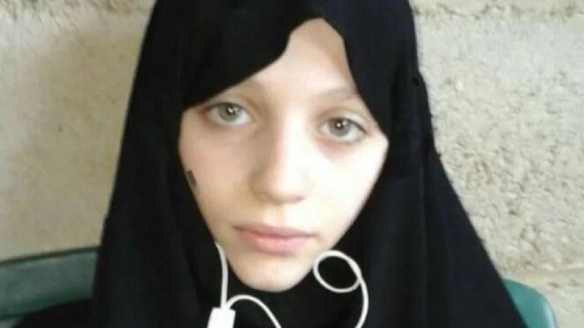 pamje nga momenti kur shqiptarja qe qendroi 12 vjet ne nje kamp ne siri takohet me nenen 699102d4287f0