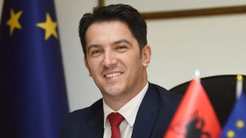 provimi i jurisprudences ne shqip sali jemi te obliguar te gjejne menyren dhe ti ndihmojme studentet 698fa6fe78be3