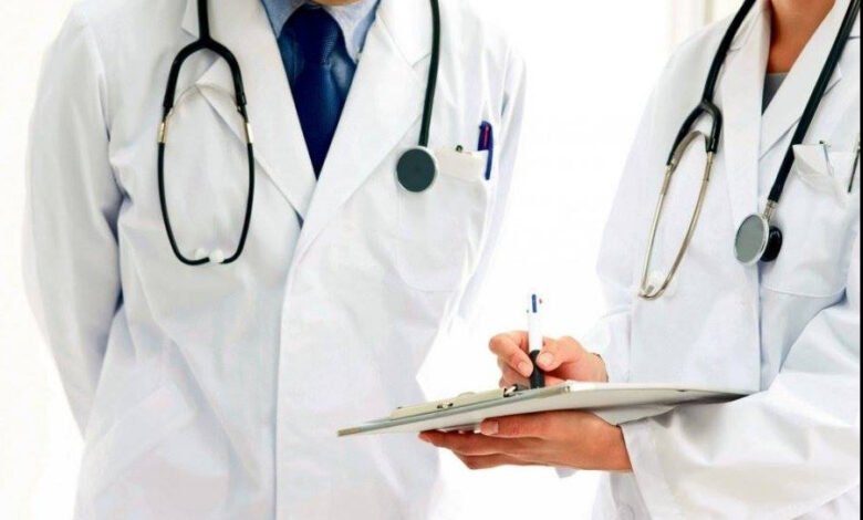 Qeveria përgatit ndryshime tektonike në shëndetësi: Pensionim në moshën 70-vjeçare, gjoba deri në 10 mijë euro për mosdhënie të llogarisë fiskale dhe punë pa licencë 2 qeveria pergatit ndryshime tektonike ne shendetesi pensionim ne moshen 70 vjecare gjoba deri ne 10 mije euro per mosdhenie te llogarise fiskale dhe pune pa licence 6997516285733