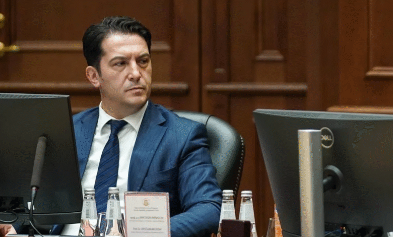 Sali: Nëse ka rikonstruim të Qeverisë, pse të ketë zgjedhje të parakohshme?! 2 sali nese ka rikonstruim te qeverise pse te kete zgjedhje te parakohshme 698fa0d680bef