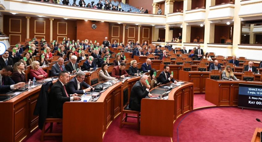 seanca maratone kuvendi miratoi kater anetare te rinj te keshillit mbikeqyres te bankes se shqiperise 69980ad5eafb3