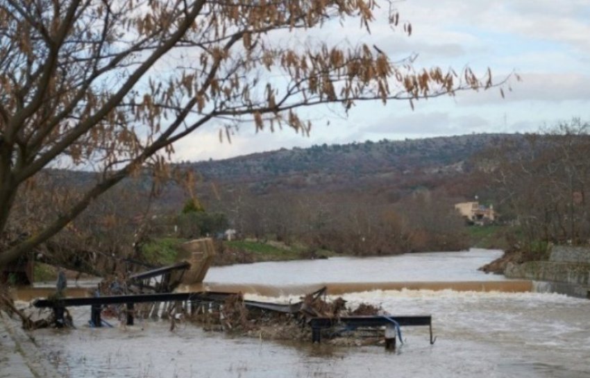 serish kod i kuq per shkak te rrezikut te larte te permbytjeve 699def3c0d633