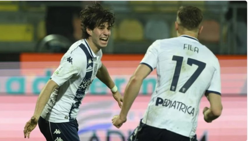 Sulmuesi kuqezi nuk ndalet në kampionatin italian, shënon dy gola në ndeshjen ndaj Frosinones 5 sulmuesi kuqezi nuk ndalet ne kampionatin italian shenon dy gola ne ndeshjen ndaj frosinones 69995ac3adc2b