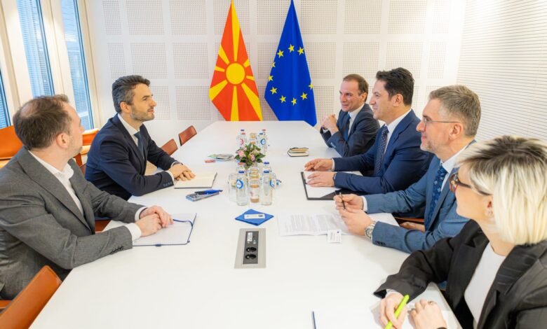 Zv/kryeministri i parë Bekim Sali takon eurodeputetin Matej Tonin gjatë vizitës në Bruksel 3 zv kryeministri i pare bekim sali takon eurodeputetin matej tonin gjate vizites ne bruksel 6980e7e422727