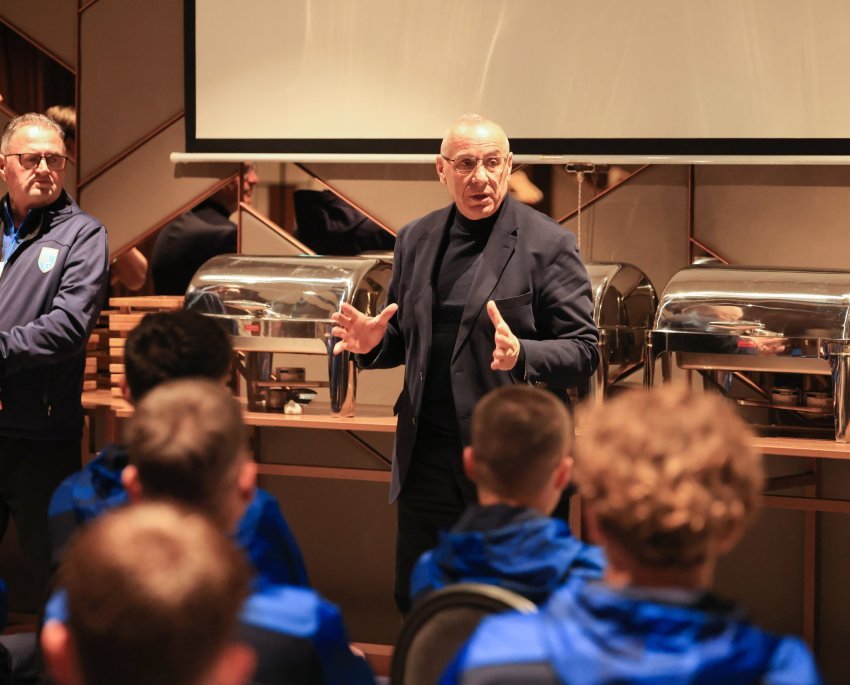 agim ademi bejeni te mundur qe flamuri i kosoves te valoje ne euro 2027 69c31a44e1d9b