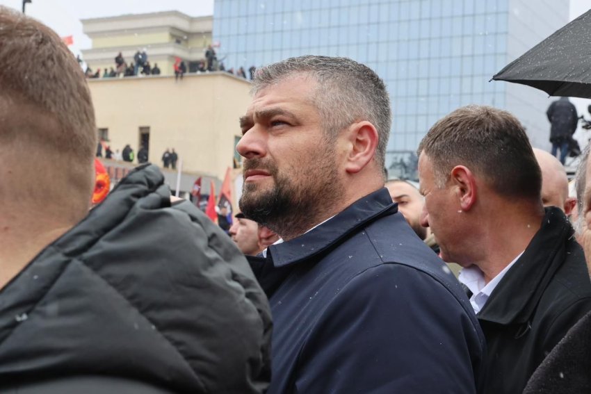 andin hoti thyen heshtjen flet per postin e presidentit i kunderpergjigjet sulmeve politike 69ad5cd7d3b49