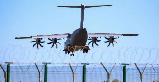 azerbajxhani mbyll hapesiren ajrore ne jug pas raportimeve per drone iraniane 69a9c984b3f8b