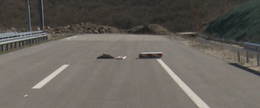 dy kilometrat e bllaces rrezik per shoferet segment pa dalje pa sinjalizim 69b09db99b086