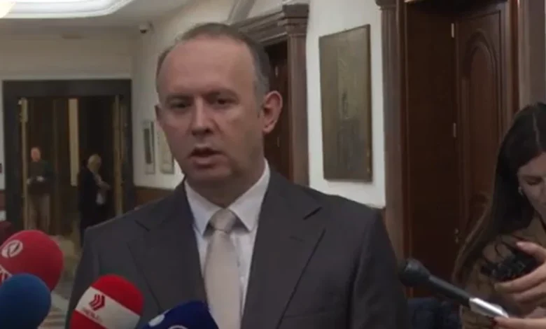 gashi badenteri ne kushtetuese nuk eshte teme tabu 69c53da30ac90