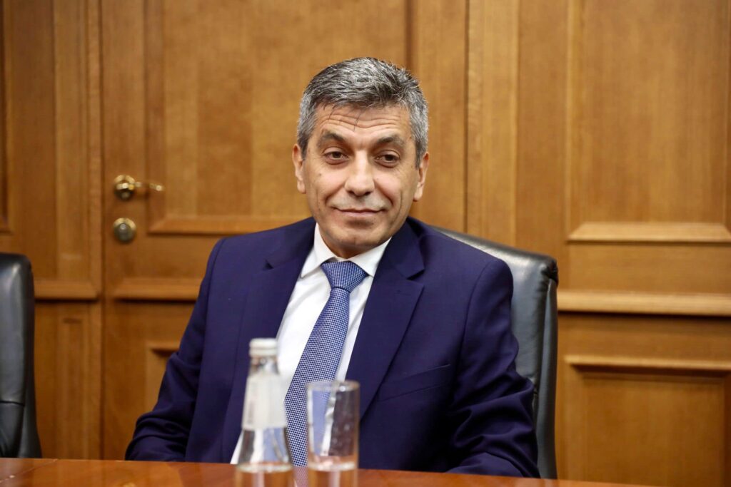 Izet Mexhiti: Një fitore e merituar e Kombëtares së Kosovës, paraqitje dinjitoze e asaj të Maqedonisë dhe Shqipërisë 3 izet mexhiti nje fitore e merituar e kombetares se kosoves paraqitje dinjitoze e asaj te maqedonise dhe shqiperise 69c5cb8f2b4ca