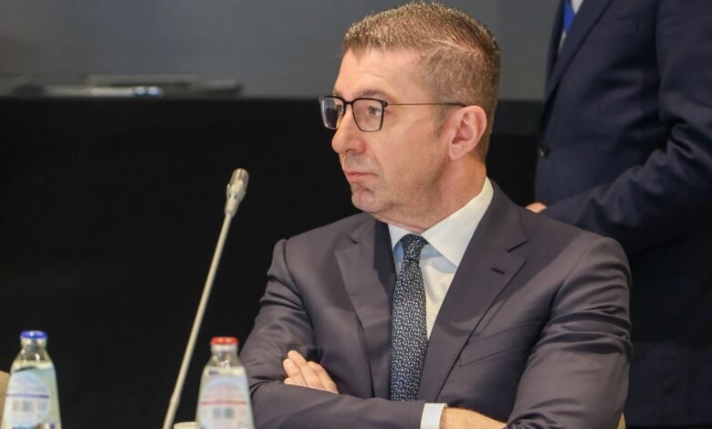 kryeministri mickoski uron besimtaret myslimane per fiter bajramin 69bd1ddba47d2