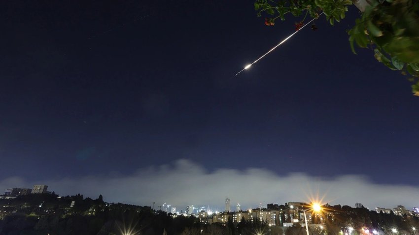 lufta ne lindjen e mesme shperthime ne jerusalem pas sulmeve iraniane ushtria izraelite kemi shkaterruar rreth 300 raketahedhes qe nga fillimi i konfliktit 69a92fbad0f1f