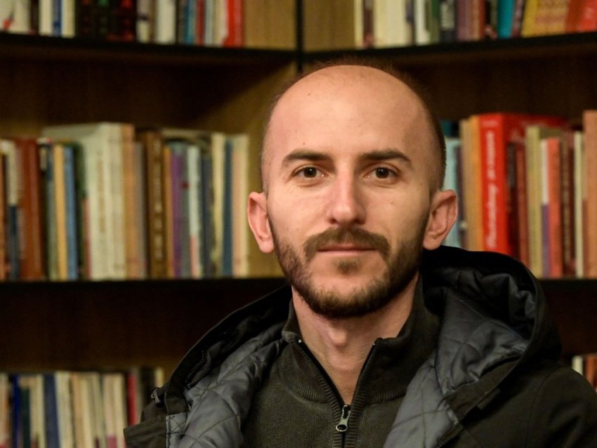 Manxhuka: Rashiq është ngatërruar, nuk bëhej fjalë për Manastirin e Deçanit 2 manxhuka rashiq eshte ngaterruar nuk behej fjale per manastirin e decanit 69ae05d085974