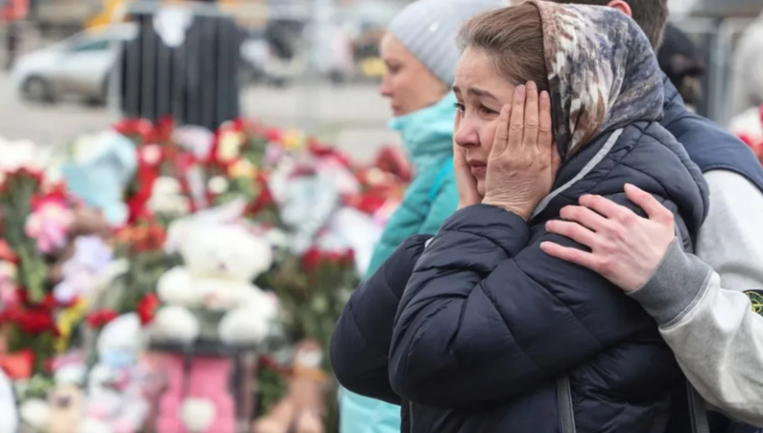 masakra ne sallen e koncerteve prane moskes 19 persona denohen me burg per sulmin terrorist qe i mori jeten 149 viktima 69b311abe1972