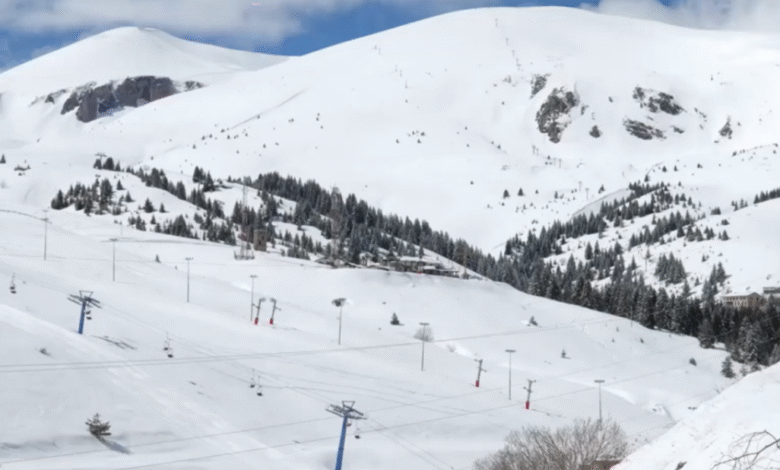 Mbi 75cm borë në Kodër të Diellit! Sezoni i skijimit vazhdon dhe sjell turistë të huaj 1 mbi 75cm bore ne koder te diellit sezoni i skijimit vazhdon dhe sjell turiste te huaj 69c96a6199be1