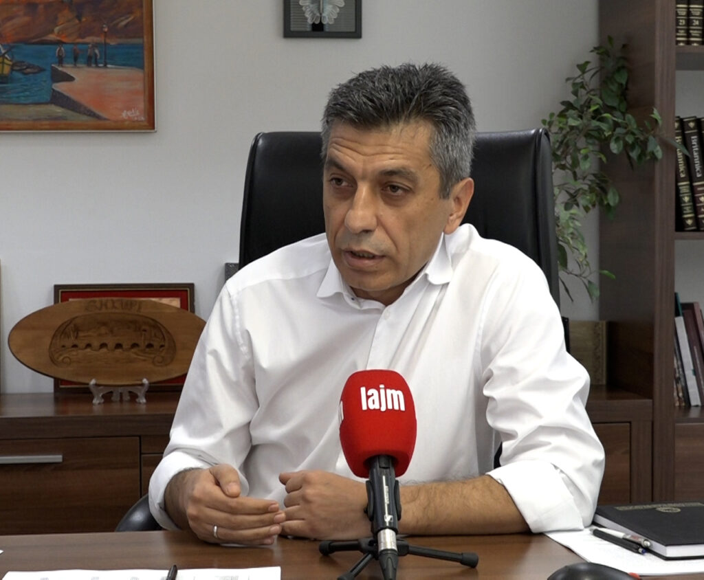 mexhiti porosi konstandinovskit nese te pelqen politika largohu nga kushtetuesja 69c30c6eec090