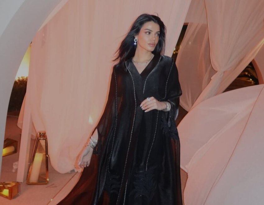 morena qeteson ndjekesit jam me zotin 69a450ba08028