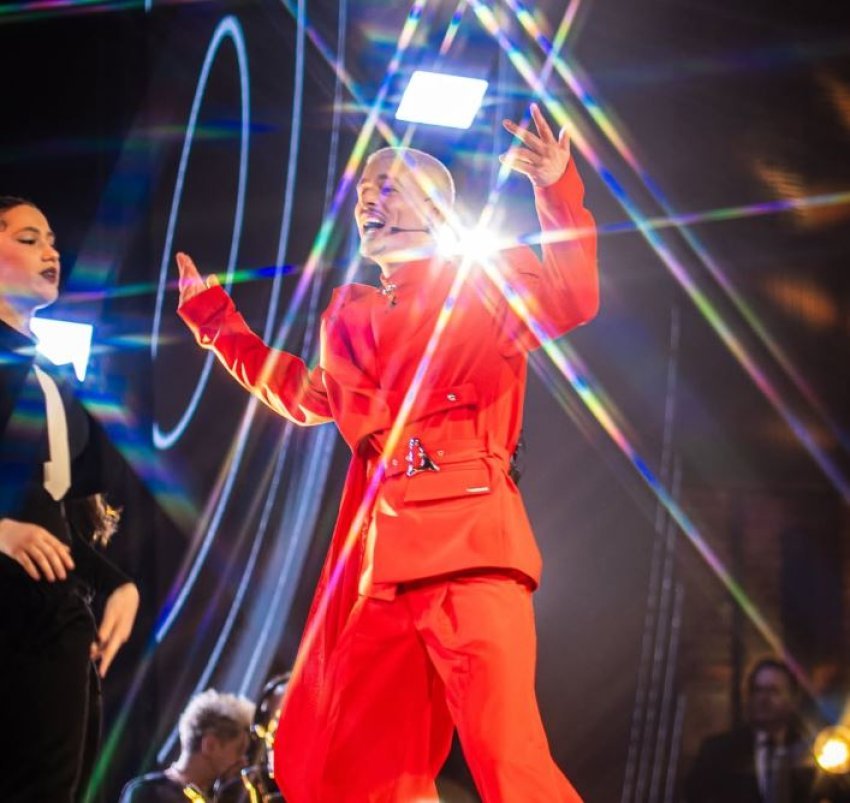 nga mjelja e lopeve te dritat e skenes londrim mekaj dhe fitorja unike qe ndryshon lojen e big brother 69a418776ca34