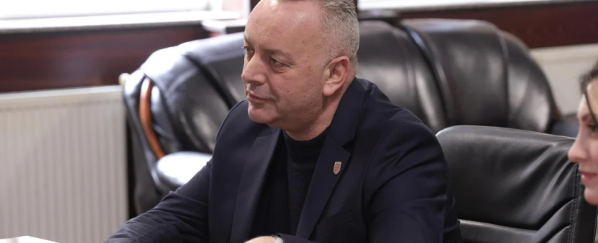 sherrin kemi me ia pa edhe me tutje ramosaj reagon ashper ndaj kurtit pas deklarates se rashiqit 69ae7633efeb6