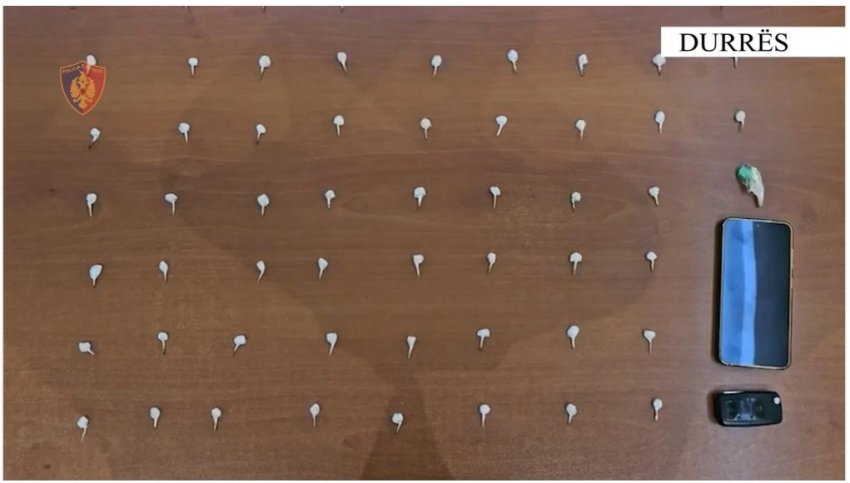Shiste kokainë në Durrësit, kapet në flagrancë dhe vihet në pranga 36-vjeçari 2 shiste kokaine ne durresit kapet ne flagrance dhe vihet ne pranga 36 vjecari 69c5161787e82