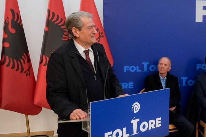 "Të gjithë te parlamenti"/ Berisha paralajmëron protestën e rradhës: Atje do të bëhet gjyqi i... 1 te gjithe te parlamenti berisha paralajmeron protesten e rradhes atje do te behet gjyqi i 69a76c5493a4d