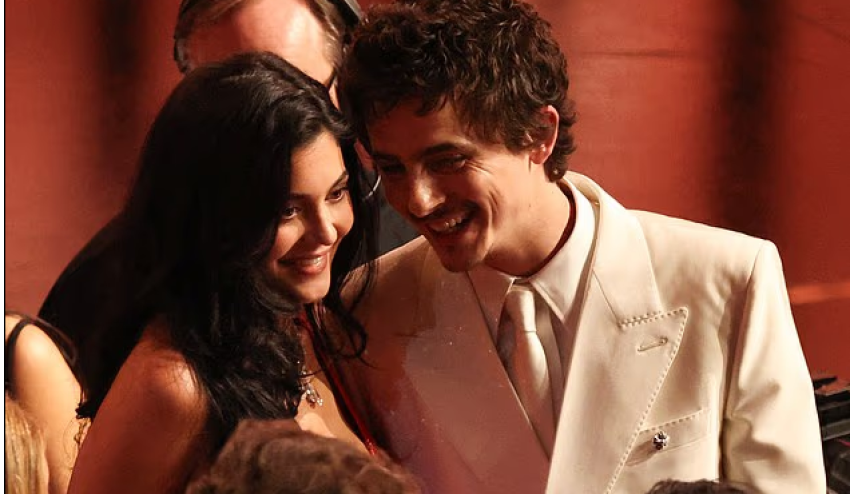 Tensionohet situata në “Oscar” mes Kylie dhe Timothee? 3 tensionohet situata ne oscar mes kylie dhe timothee 69b81812e48bd
