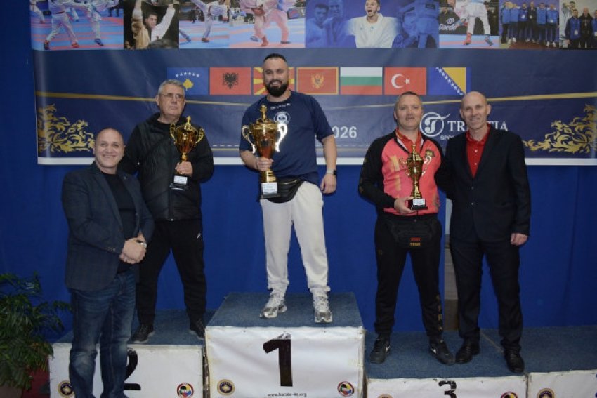 Turneu ndërkombëtar “Fushë Kosova Open” mbledh rreth 500 karateistë në edicionin e 12-të 3 turneu nderkombetar fushe kosova open mbledh rreth 500 karateiste ne edicionin e 12 te 69b7adf44c22d