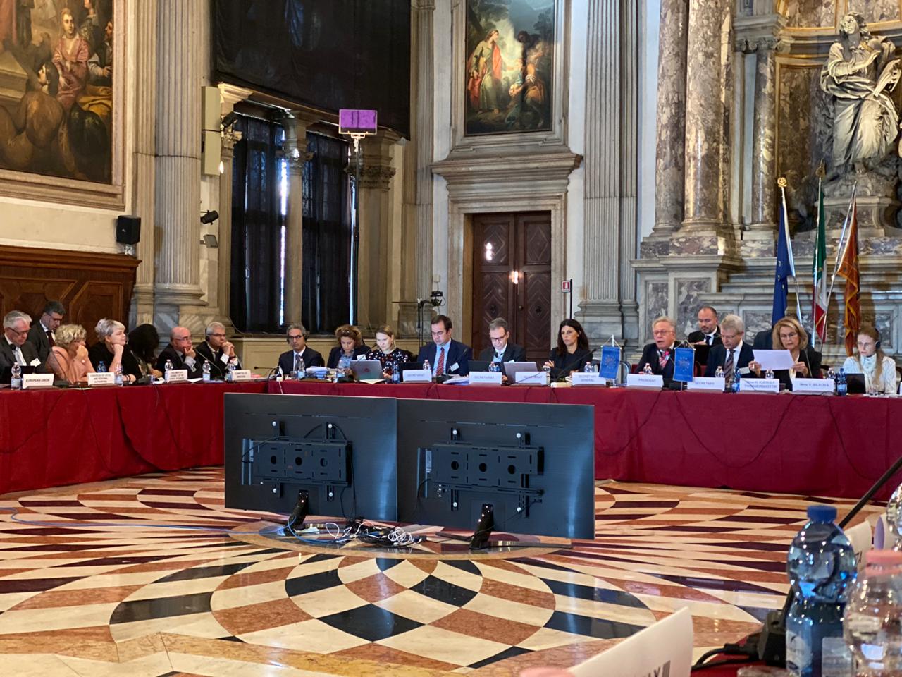 Vjen mendimi i Komisionit të Venecias për shqipen, theksohet zbatimi praktik dhe nevoja për burime nga shteti 1 vjen mendimi i komisionit te venecias per shqipen theksohet zbatimi praktik dhe nevoja per burime nga shteti 69cbd66d80084