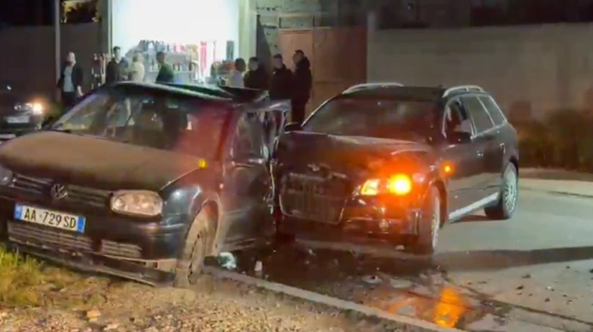 40-vjeçari tenton t’i arratiset policisë, por aksidentohet me makinë/ Niset drejt urgjencës së Fierit 4 40 vjecari tenton ti arratiset policise por aksidentohet me makine niset drejt urgjences se fierit 69d6c9de95fd6