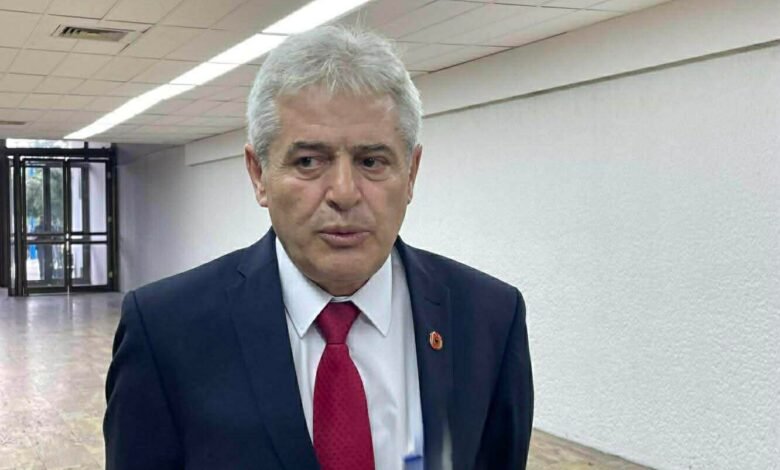 Ahmetit krejt ia lënë SEEN  askush s i përgjigjet