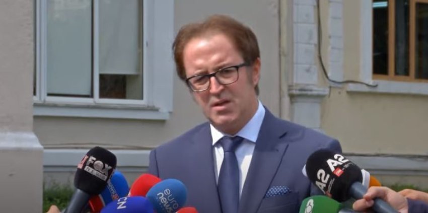 Alizoti shpërthen ndaj Ramës: Udhëtime luksoze për të parë ndeshjet e NBA, paratë mund të shkonin tek Onkologjiku 3 alizoti shperthen ndaj rames udhetime luksoze per te pare ndeshjet e nba parate mund te shkonin tek onkologjiku 69d772a7e8ea5