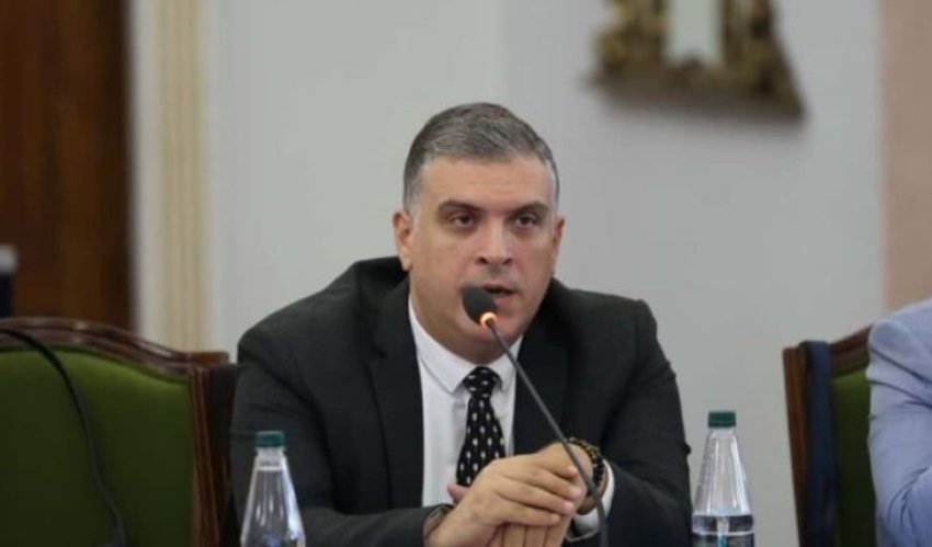 ceshtja eshte e stisur blushi meta aktiv dhe ne gjendje te mire akuzat nuk qendrojne 69f10bf45845d