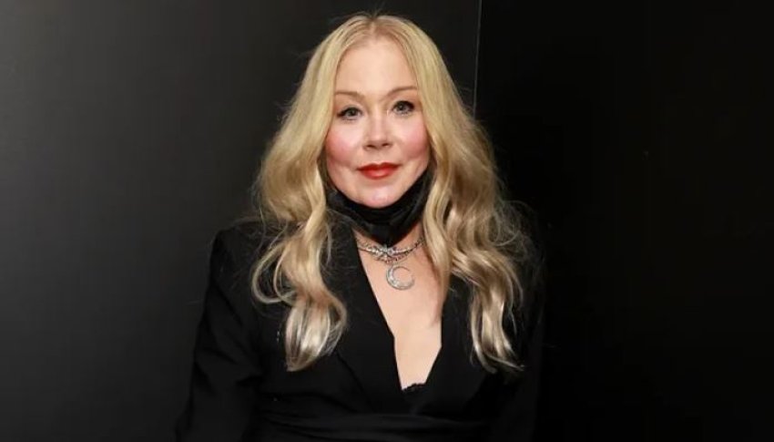 christina applegate ne spital pas komplikimeve me sklerozen multiple perkeqesohet gjendja shendetesore 69e238774228e