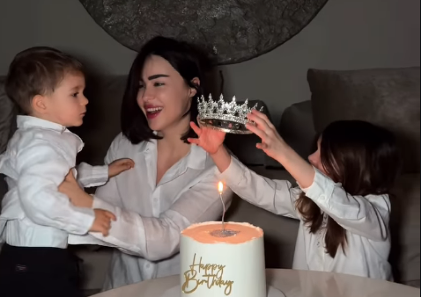 festoj veten qe u ngrit qe nuk u dorezua xhensila me mesazh emocionues ne ditelindjen e saj 69d7ac79e98dc