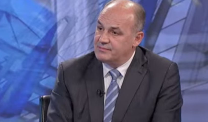 hoxhaj eshte absurde qe perdorimi i shqipes te kthehet ne ceshtje ne nje shtet qe synon be ne 69d2d47616099